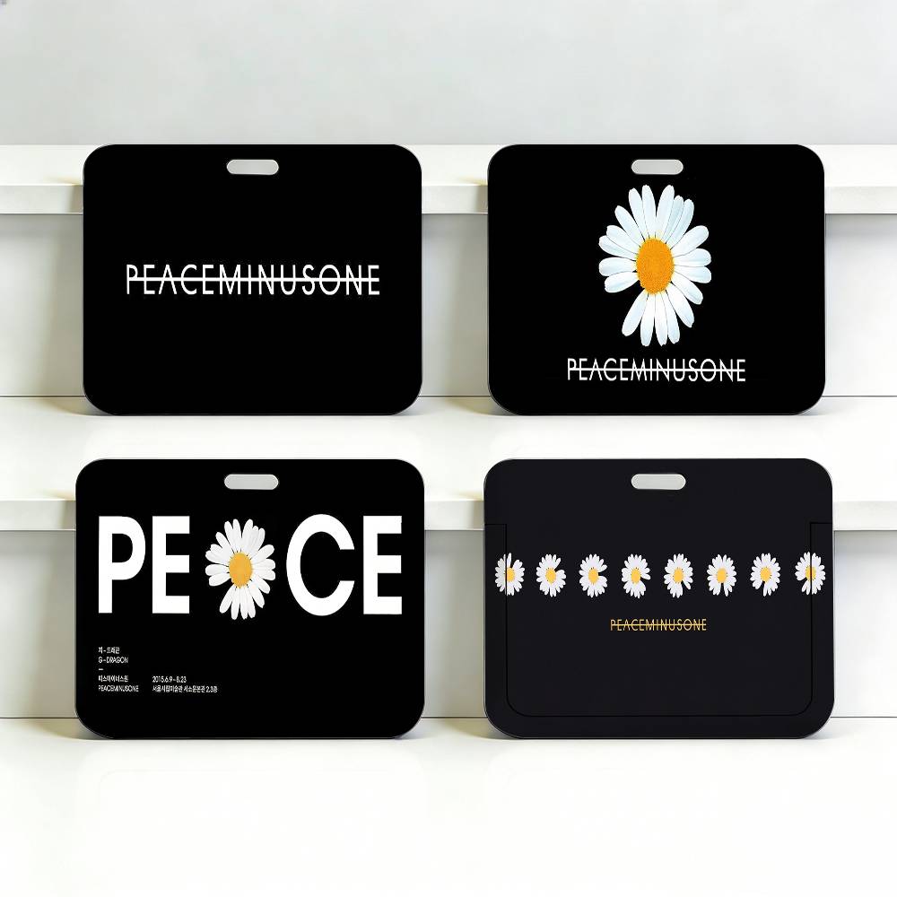 Peat Pellet Tray - G-Dragon P-Peaceminusone Modny Plastikowy Pokrowiec na